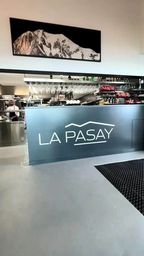 Restaurant de La Pasay_Bruson_slider_image_2