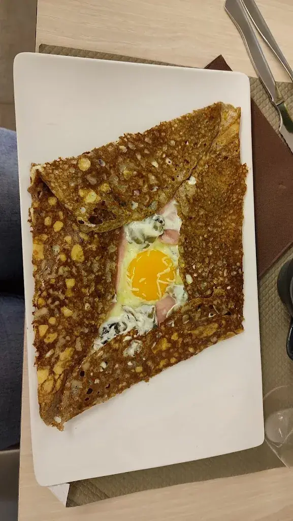 Clara CHAUVET_A Deux Pas Du Lac_Bouaye_review