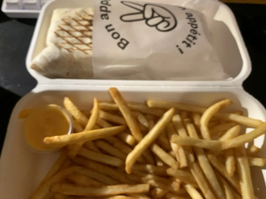 Gweltaz Gambart_LE MAJISTRAL kebab-tacos-burger_Bouaye_review