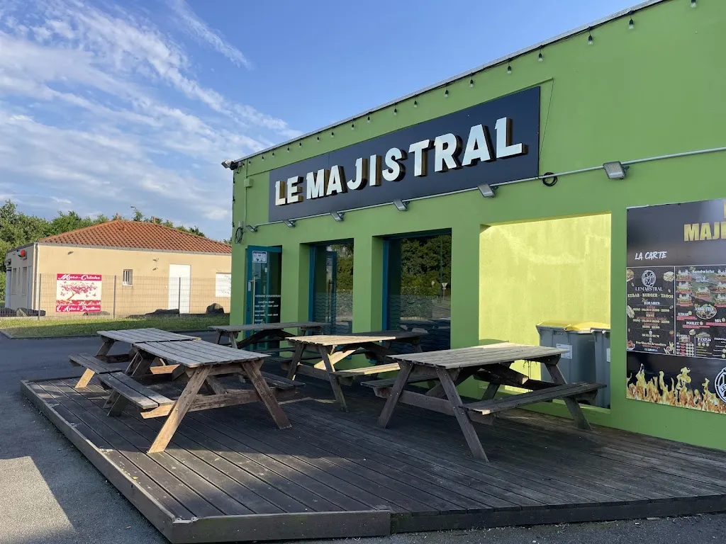 LE MAJISTRAL kebab-tacos-burger restaurant in Bouaye