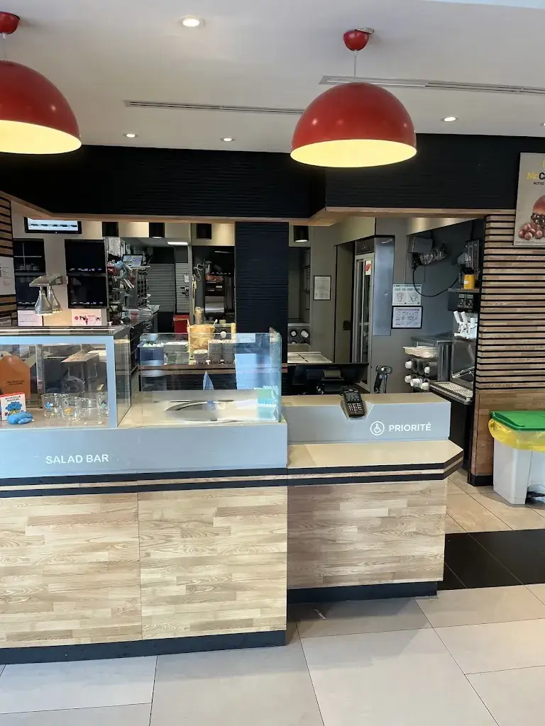 Gary Sobb_McDonald's_Bouaye_review