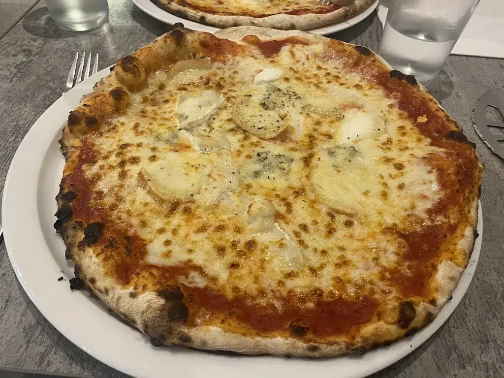 virginie caillaud_Aux Vieux Pressoirs_Montagne_review