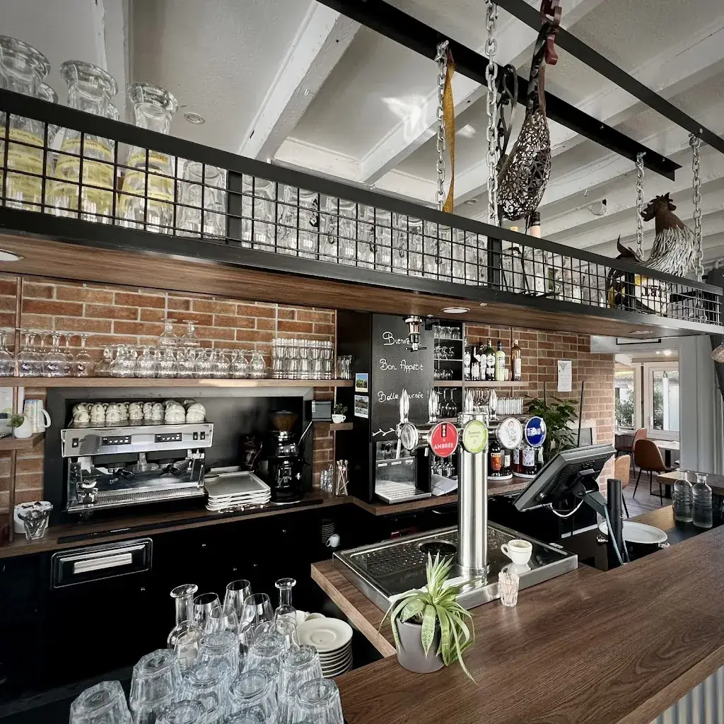 Les Petits Carreaux restaurant in Saint-Léger-les-Vignes