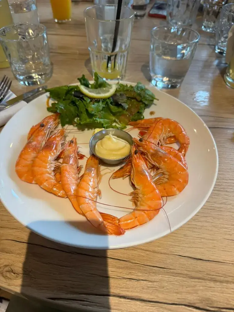 Kate Packham_La Taverne - Table de caractère - Montaigu_Montaigu-Vendée_recensione