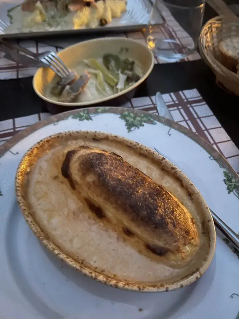 Savvas Pelonis_Au Bouchon.._Neuville-sur-Saône_review