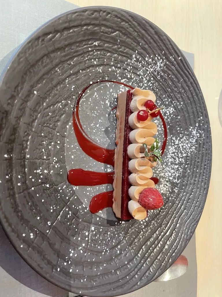 Julie_Le Petit St Georges_Montaigu-Vendée_recensione