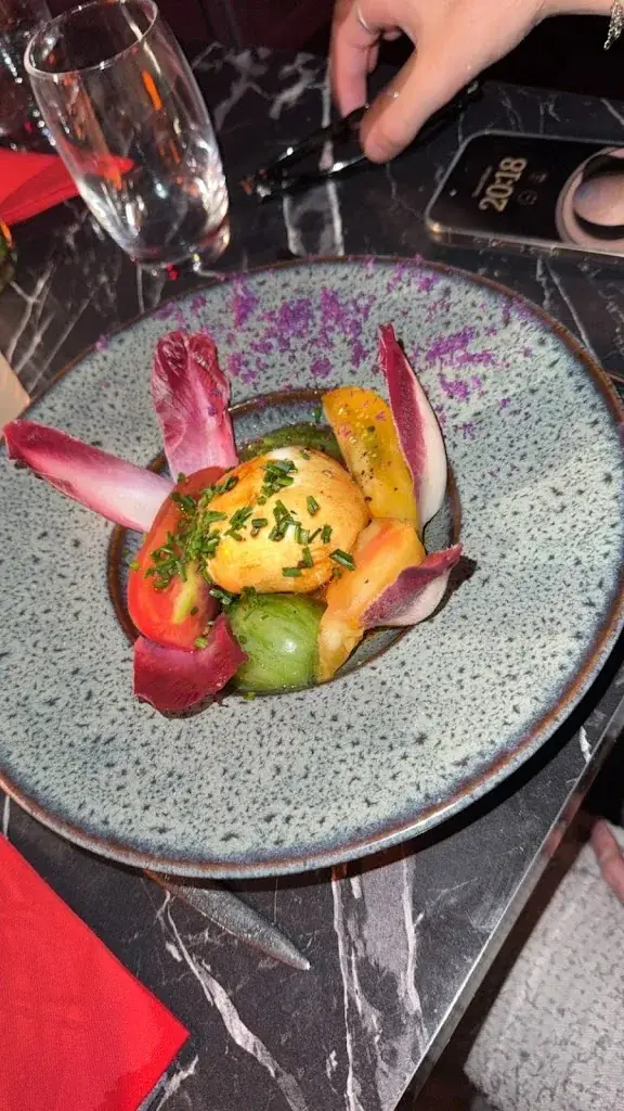 Nasra Abds_Amenza Restaurant_Bouguenais_reseña