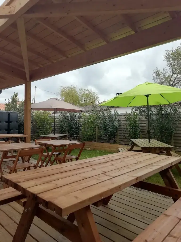 HALL 62 restaurant à Bouguenais