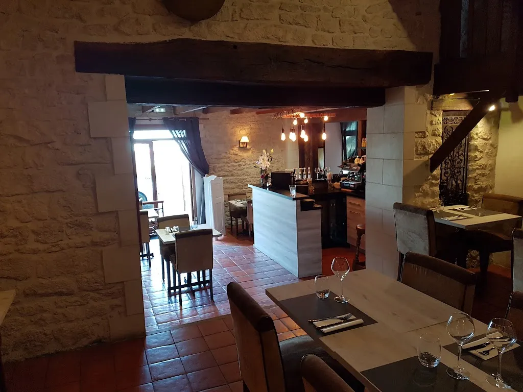 Restaurant Le Clemenceau_Chantonnay_slider_image_1