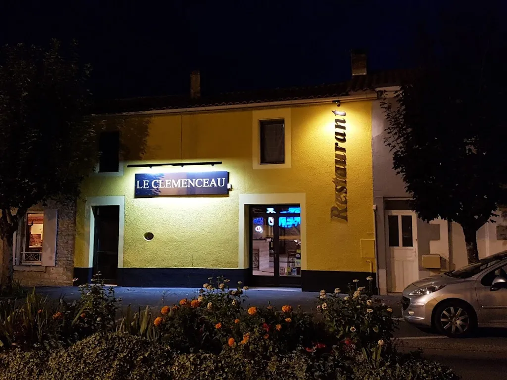 Restaurant Le Clemenceau_Chantonnay_slider_image_3