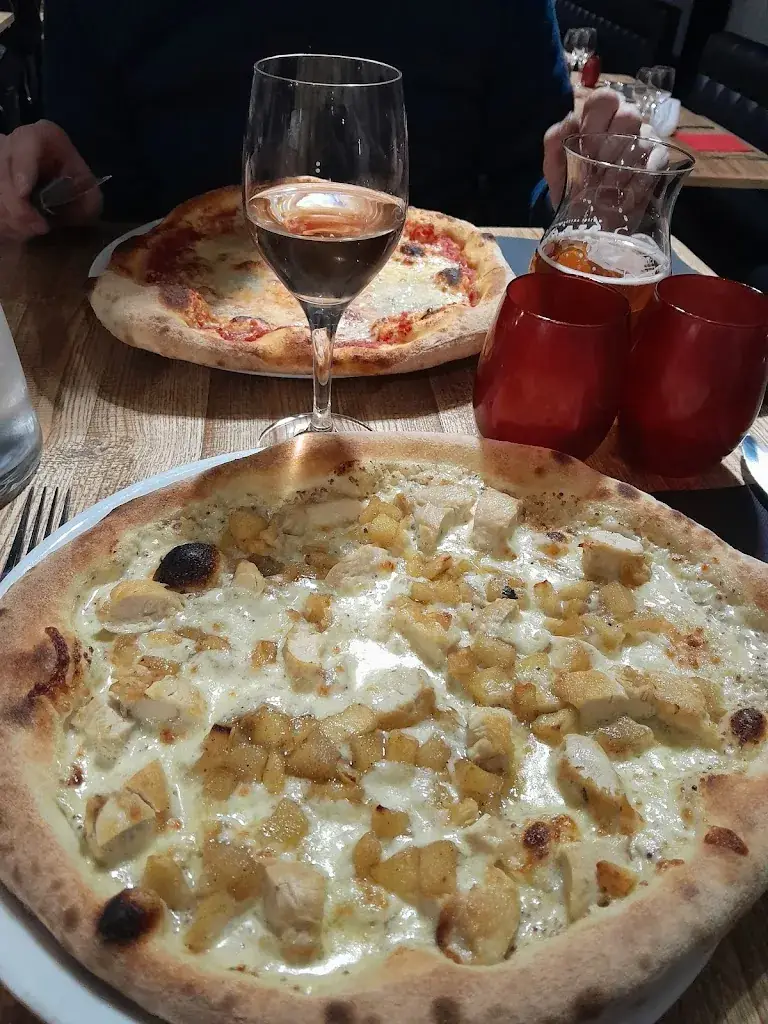 L'Intrus_Chantonnay_slider_image_2