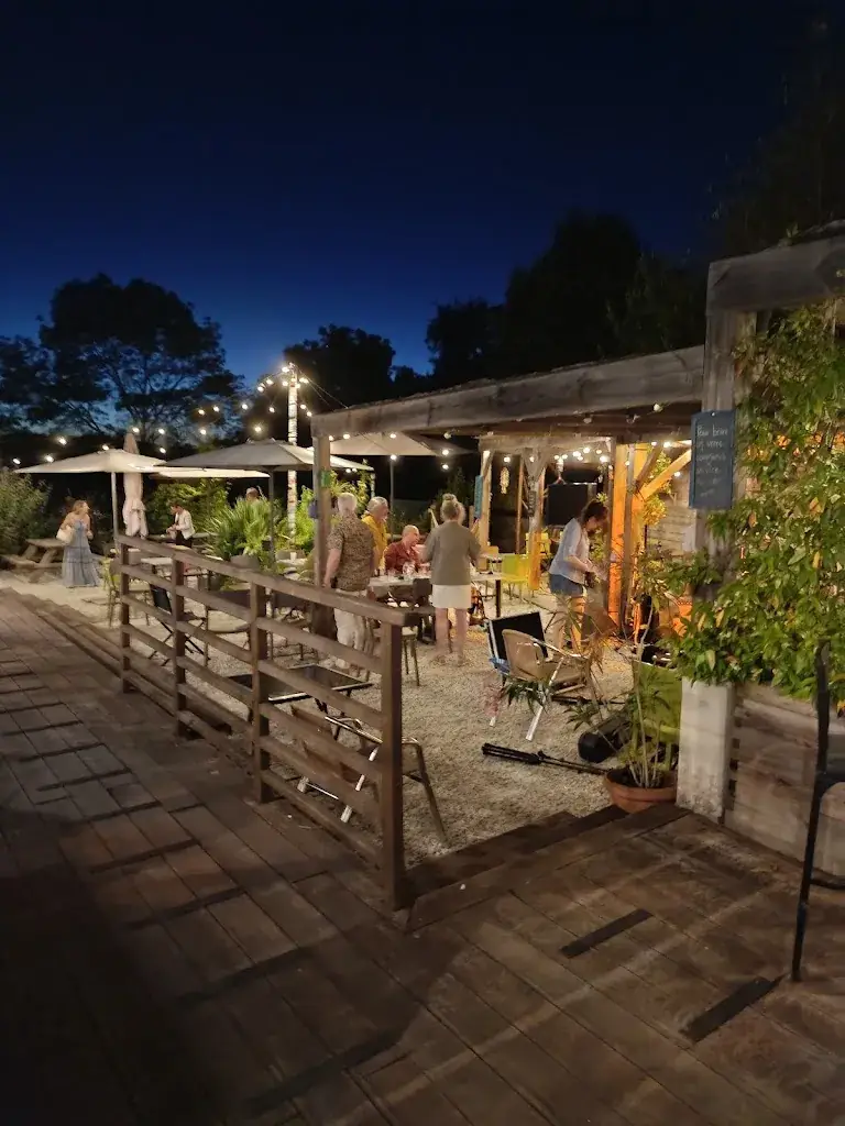 Martine Buniet_LE KIVIV_Briollay_review