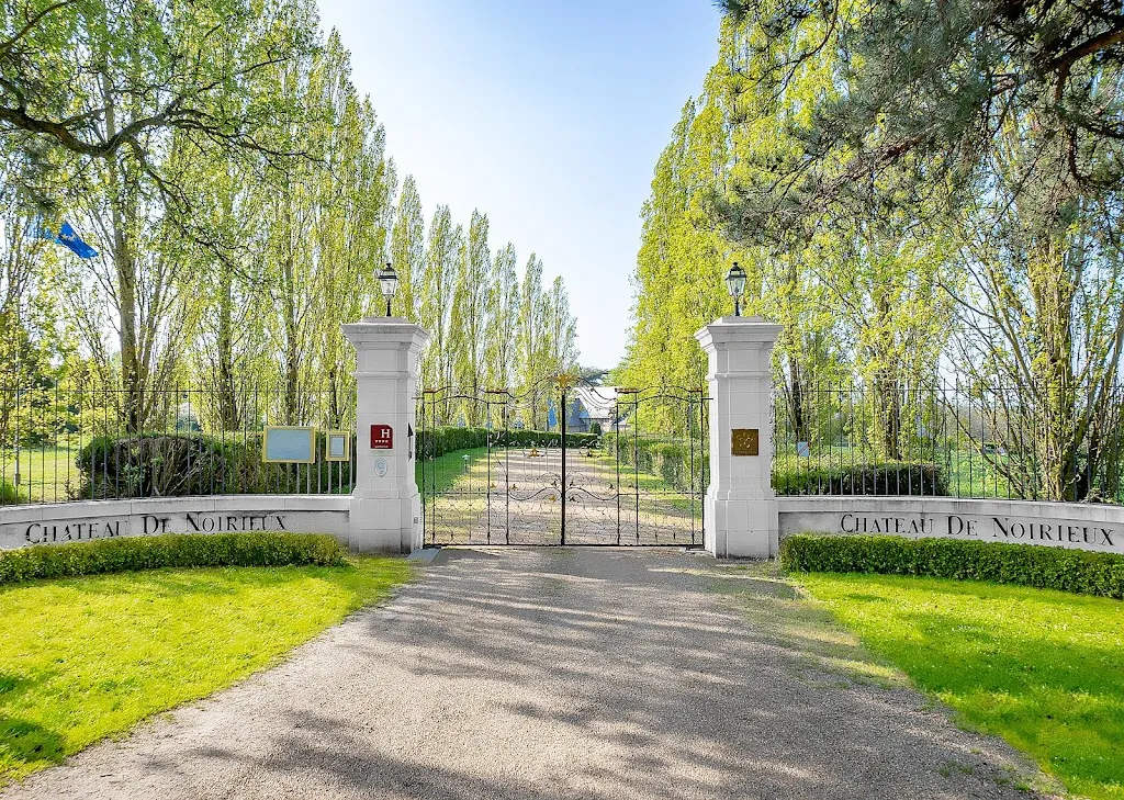 Château de Noirieux restaurant in Briollay