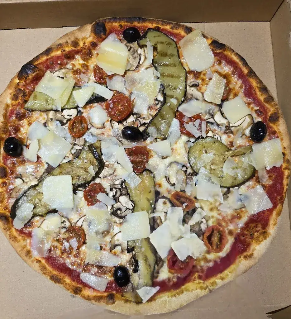 Mehdi Gmati_Royal Pizza - Cantenay_Cantenay-Épinard_review