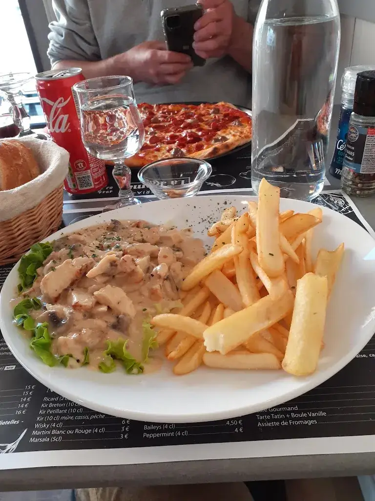 sylvie Zalivi_La Roma - Restaurant, Pizzeria Candé_Candé_review