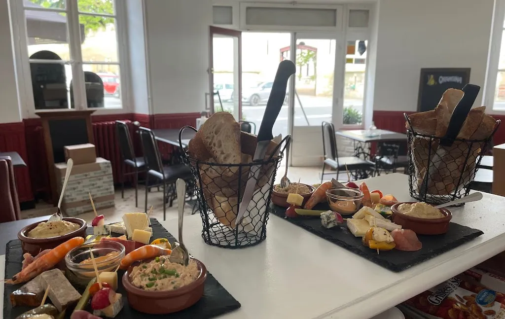 Le Relais Du Château _Challain-la-Potherie_slider_image_3