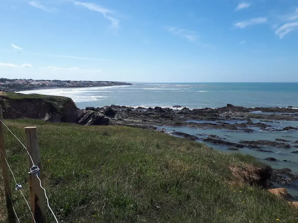 Norman McGary_Le Galet_Bretignolles-sur-Mer_review