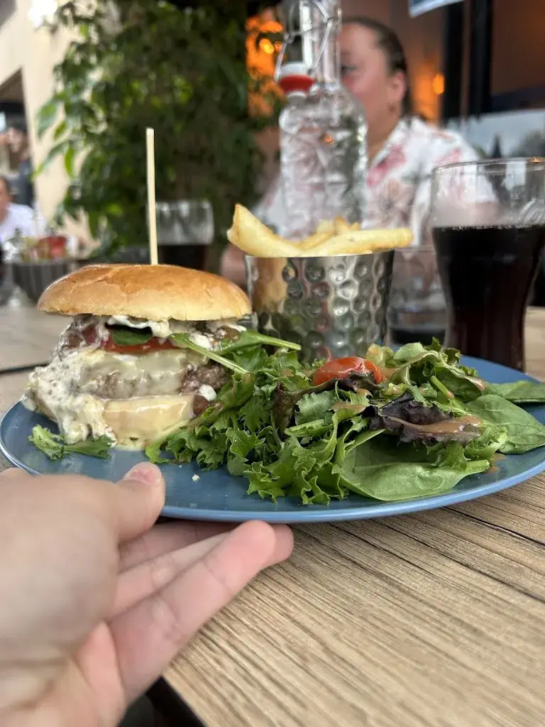 Sacha px_Chez Gustave_Bretignolles-sur-Mer_review