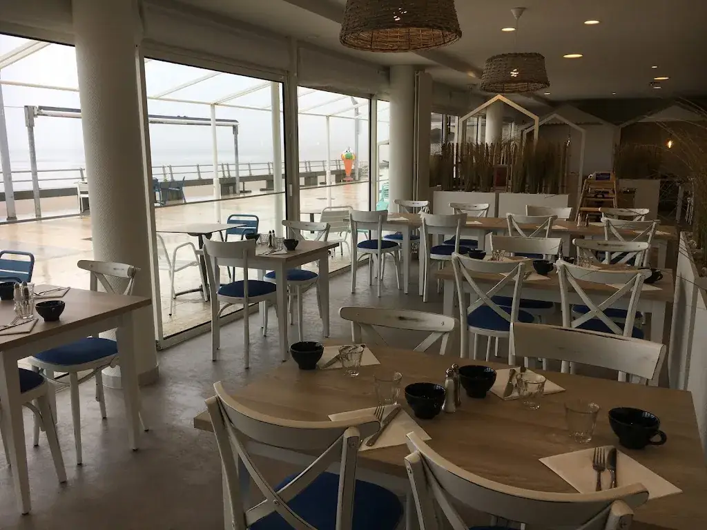 Les Cabines restaurant in Saint-Gilles-Croix-de-Vie