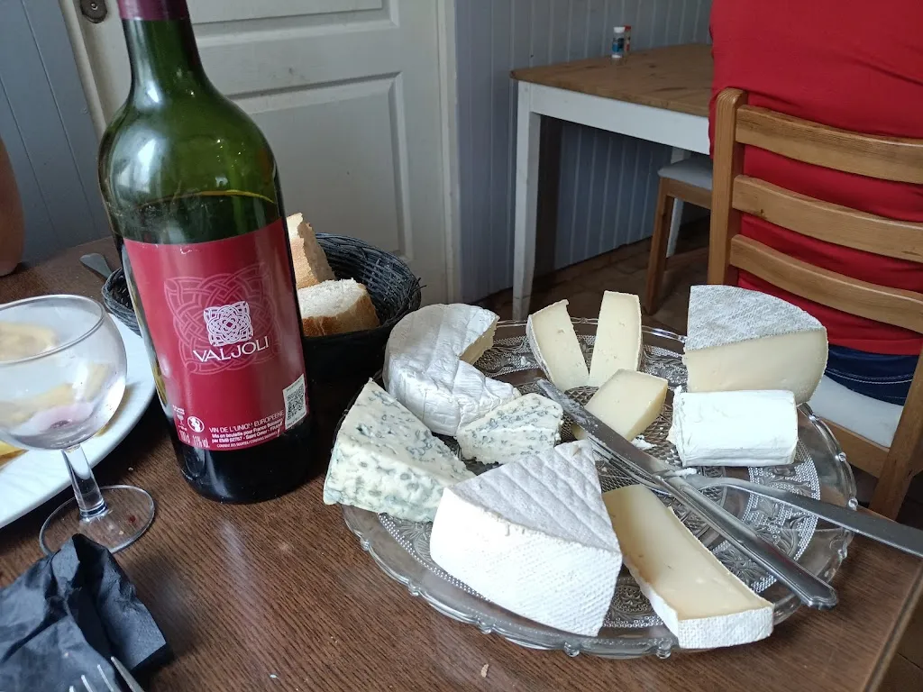 Ronan Luzillat_Bar Restaurant De La Poste_Montaigut-en-Combraille_review