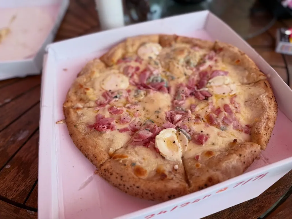 La ´S Peppina ´S Cérans Foulletourte restaurant in Cérans-Foulletourte