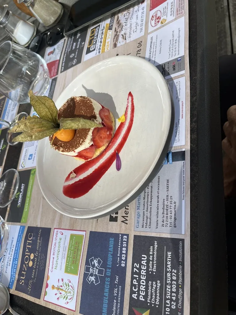 Evye Poulleau_LA CABANE_Roëzé-sur-Sarthe_review