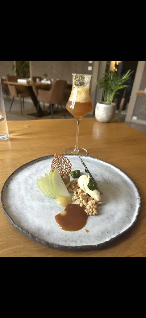 Ian Sargeant_Maison Nipa_Fillé_review