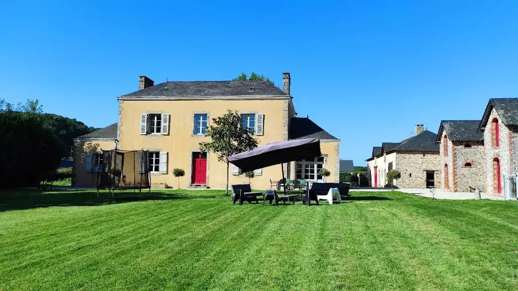 Logis du Champ du Meslier restaurant in Chailland