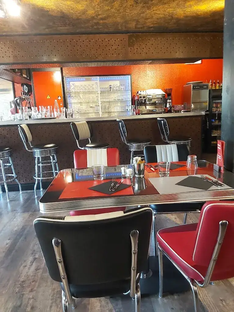 O'Comptoir du Marais restaurant in Vouillé-les-Marais