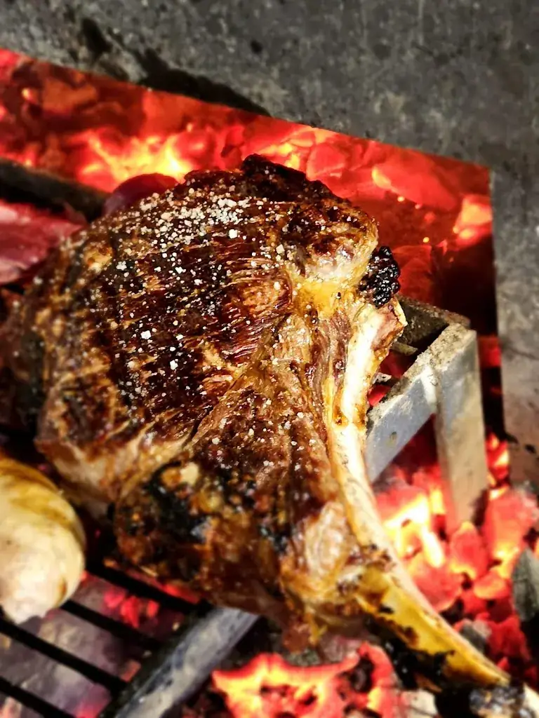 Table 23 l Restaurant grillades au feu de bois l Carquefou_Carquefou_slider_image_2