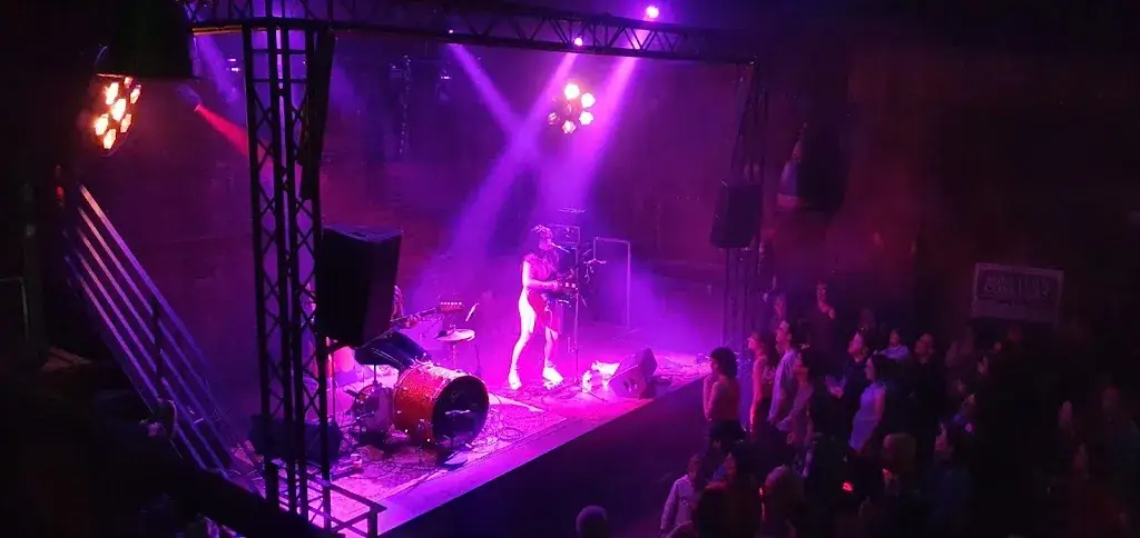 Rozenn_Black Shelter Carquefou_Carquefou_recensione