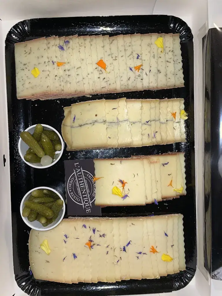 Mariefenty_L'Authentique Carquefou Fromagerie Epicerie Fine Restaurant Traiteur_Carquefou_recensione