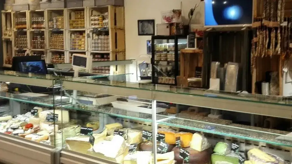 L'Authentique Carquefou Fromagerie Epicerie Fine Restaurant Traiteur_Carquefou_slider_image_3