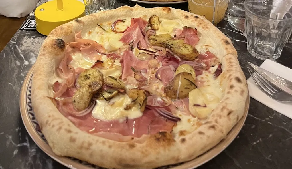 Maxime Bazin_La Vespa des halles_Carquefou_recensione