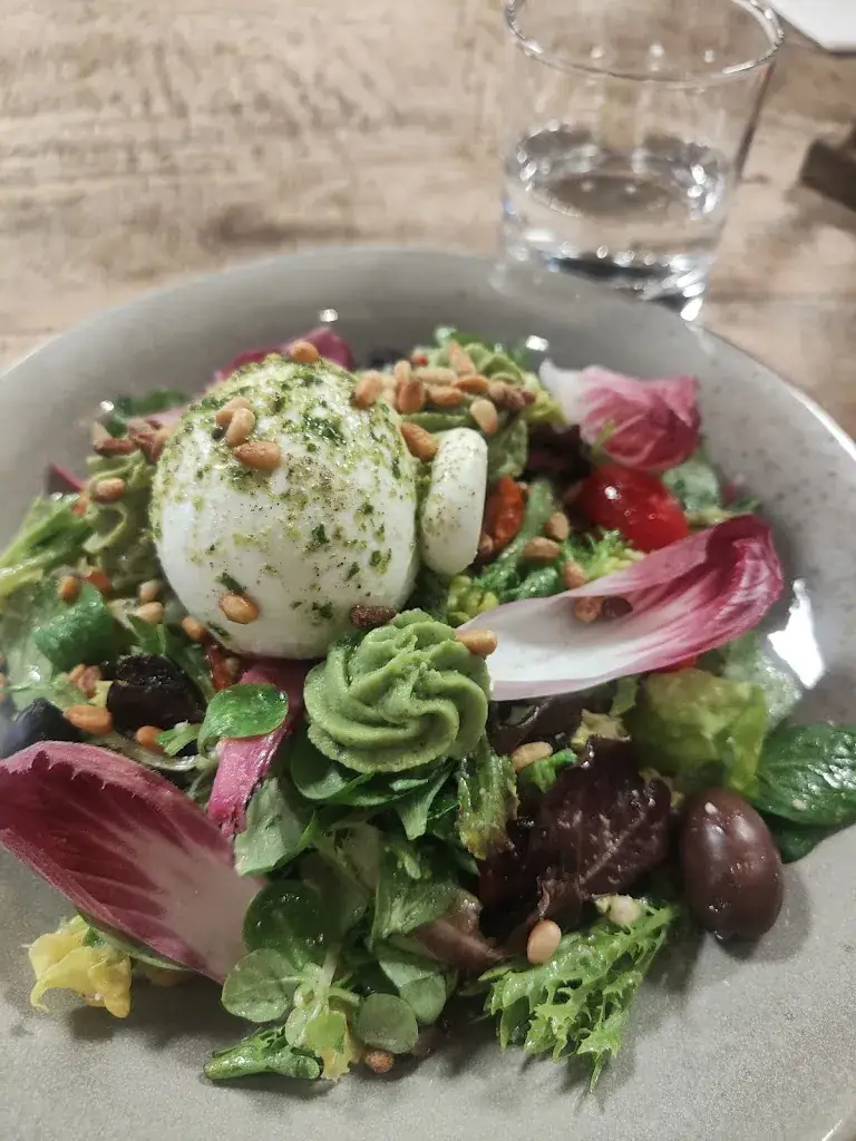 Famille Sa2le_A Casetta_Carquefou_review