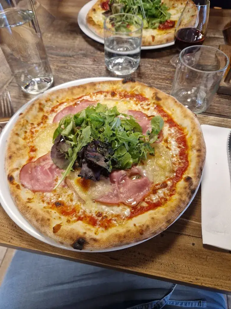 Caroline Tidu_A Casetta_Carquefou_review