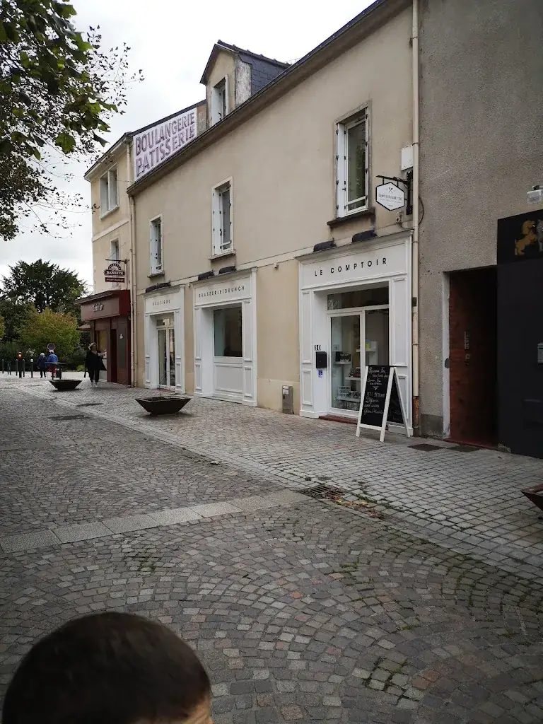 Charlène nou-dau_Omah café carquefou_Carquefou_recensione