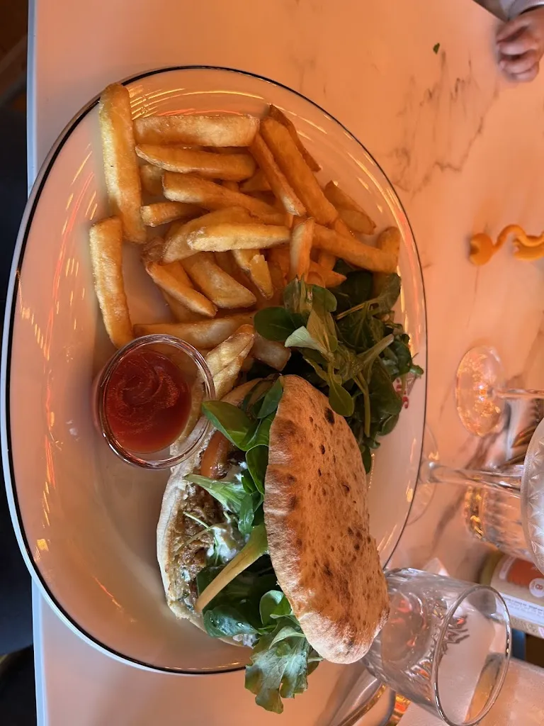 Pablo Torres_Circus_Sainte-Luce-sur-Loire_review