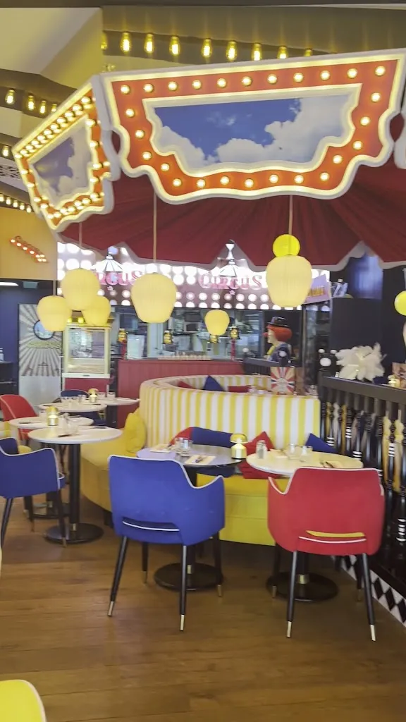 Circus_Sainte-Luce-sur-Loire_slider_image_2