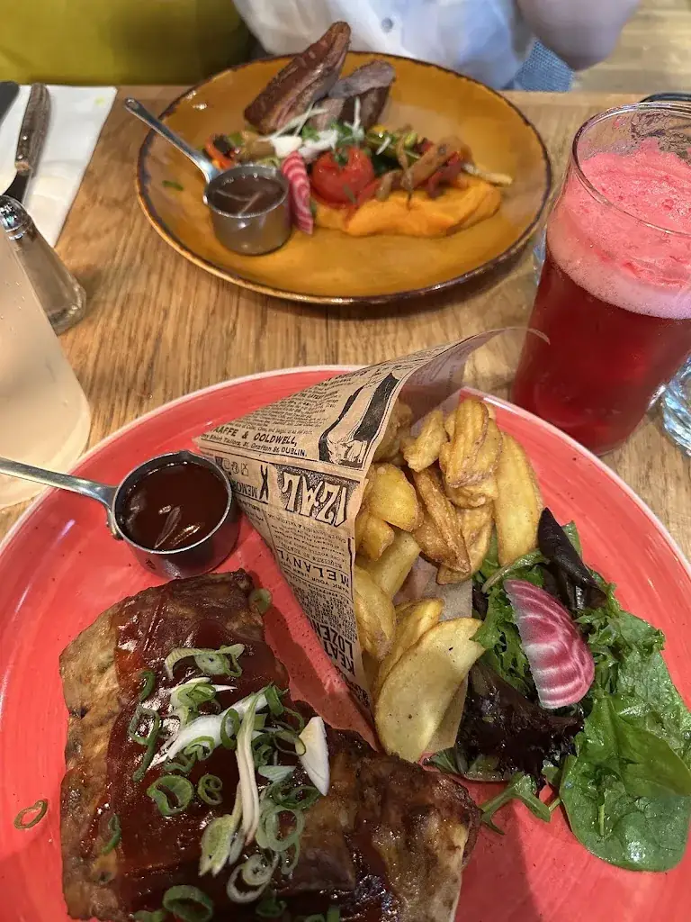 Maurice Laverdure_The Jungle_Sainte-Luce-sur-Loire_review