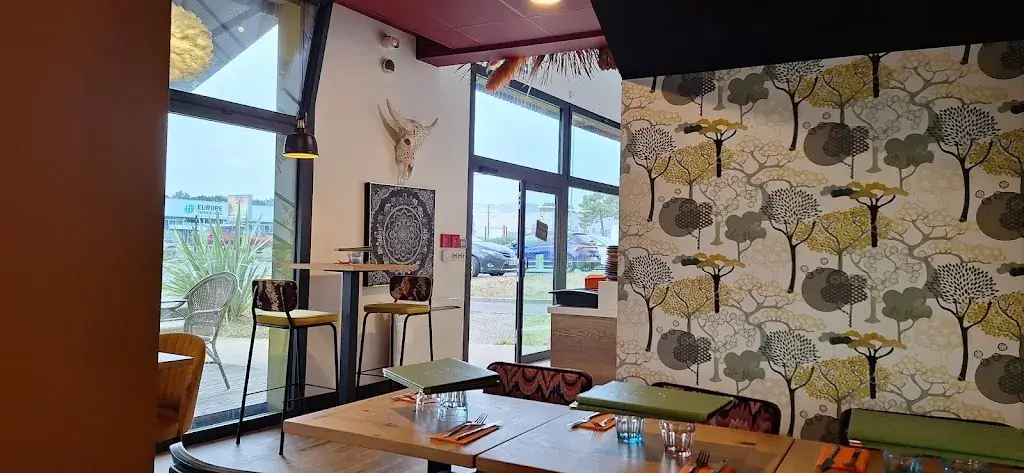 Raphaël J_Indya_Sainte-Luce-sur-Loire_review