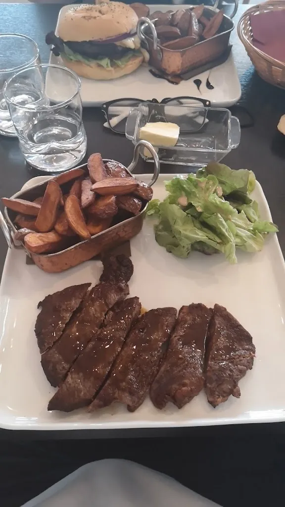 Jacob Alcock_Mon Bistrot_Challans_review