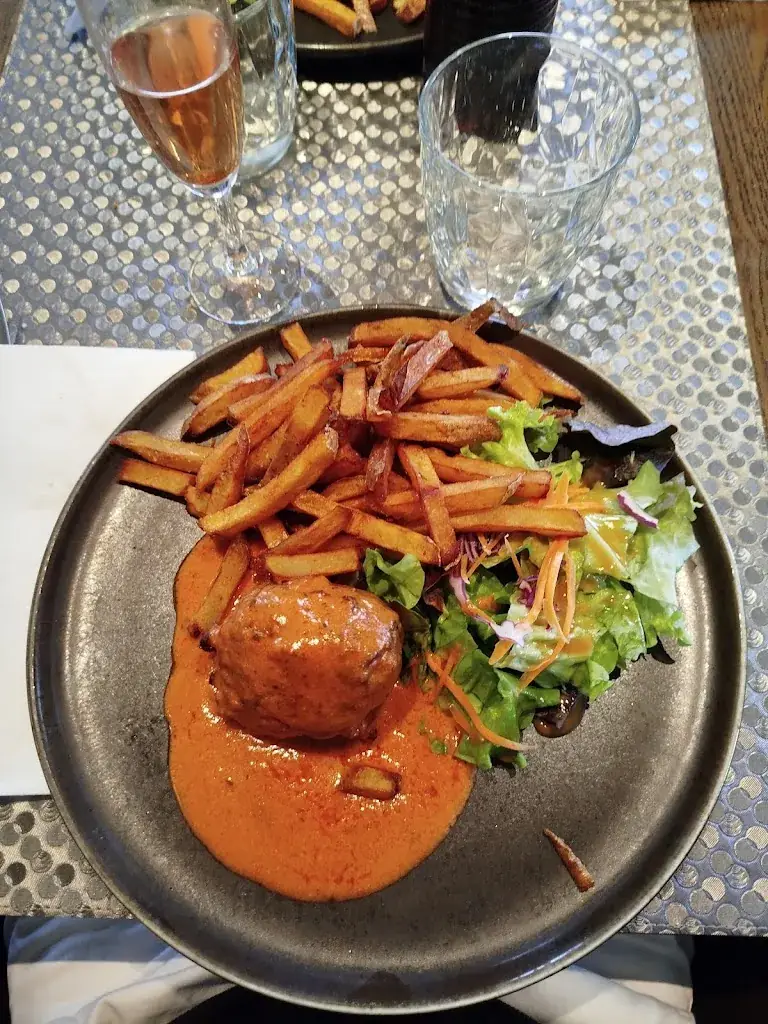 Lazza_Le Danube_Challans_review