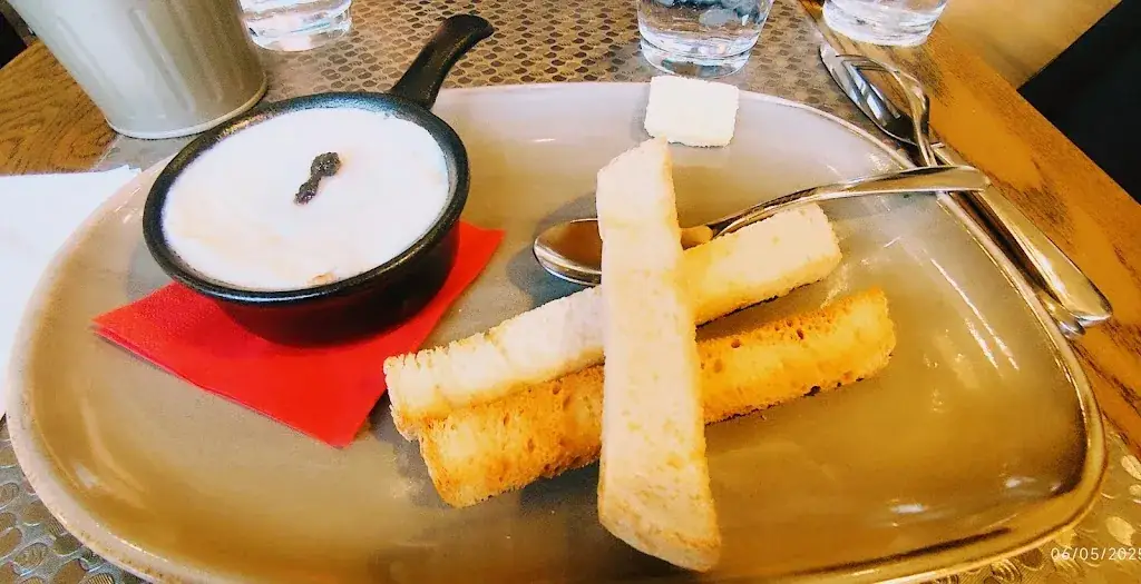 Damien Laulan_Le Danube_Challans_review