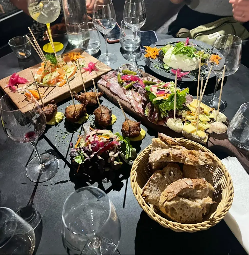 Marine Mts_HC Chambéry (Holy Chips)_Ravoire_review