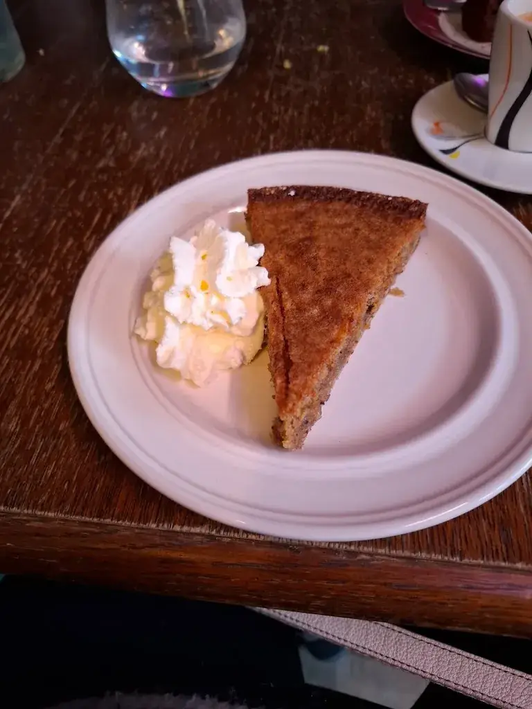 Daniela Aliendre Gonzales_Chez Jeanne - Un zeste de gourmandise_Montfaucon_review