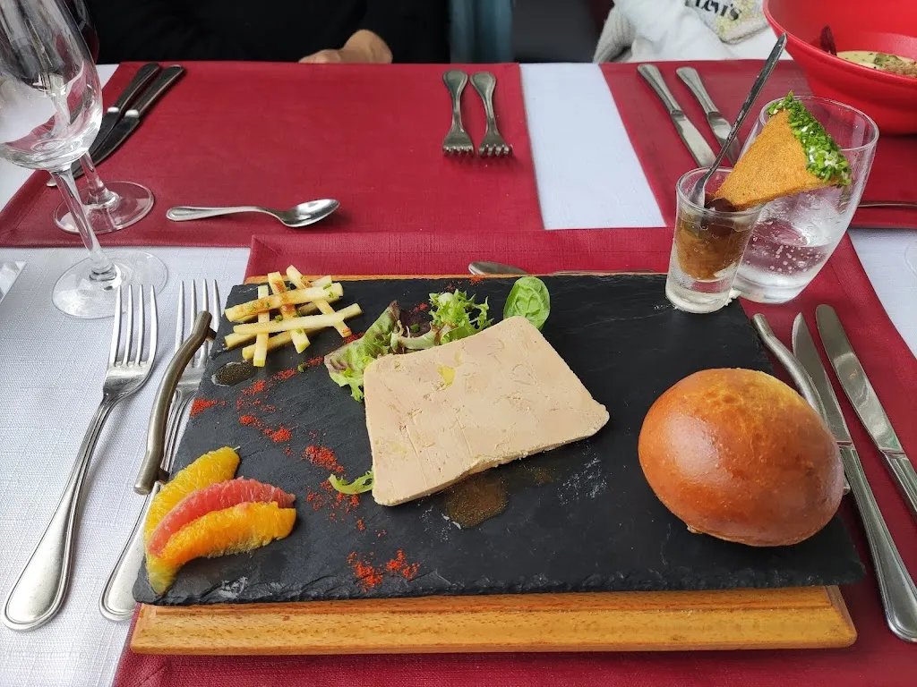 Thiên-Bảo LÊ_La Clé des Champs_Champagné_review