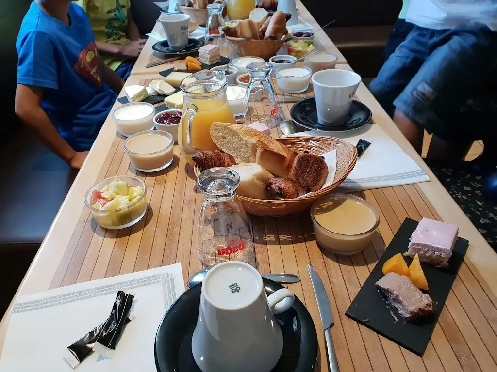 Menu_The Beautiful Fool Bar Restaurant Bed & Breakfast_Chanverrie_image_4