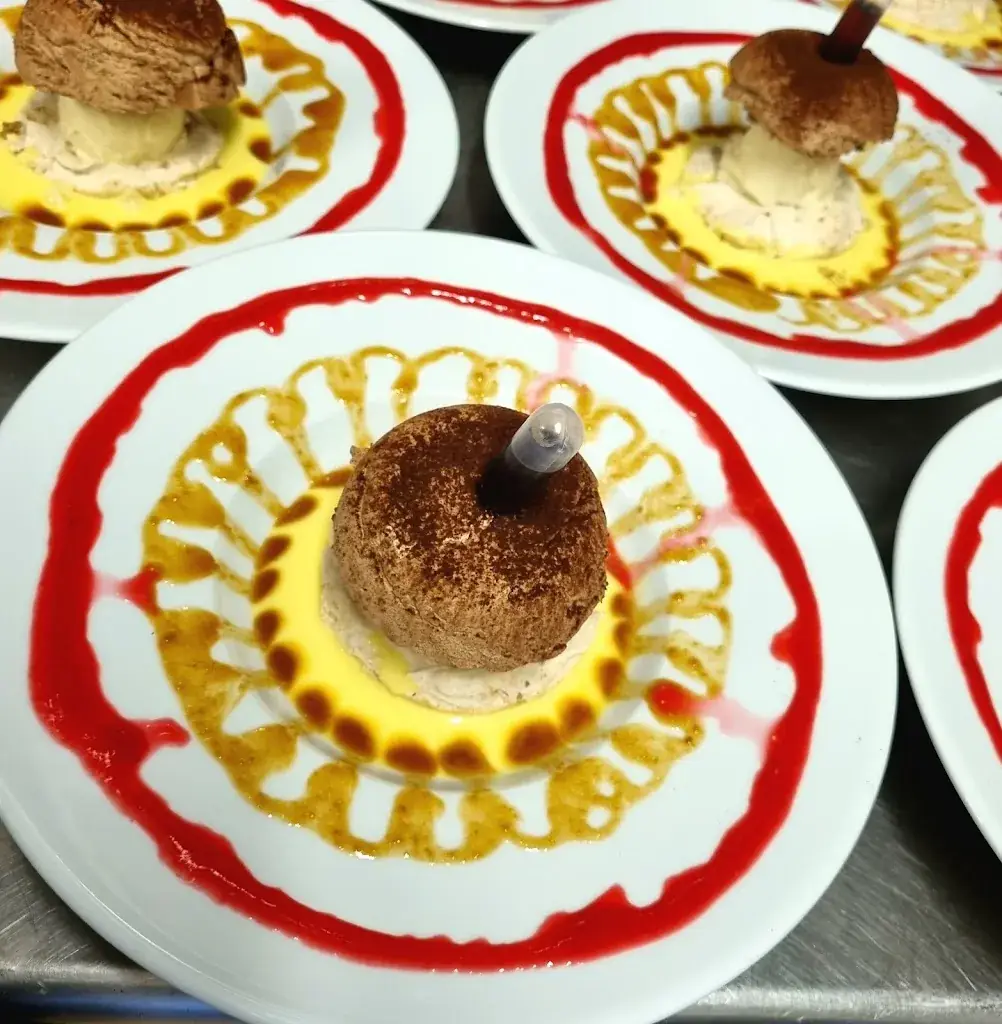 The Beautiful Fool Bar Restaurant Bed & Breakfast_Chanverrie_slider_image_2