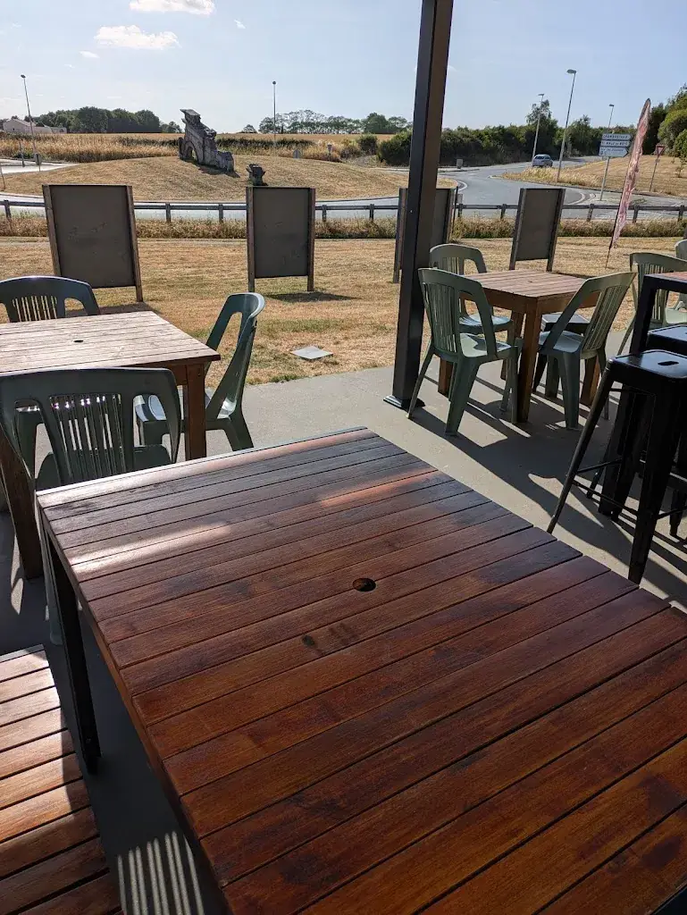 La Caillebotte restaurant in 85500